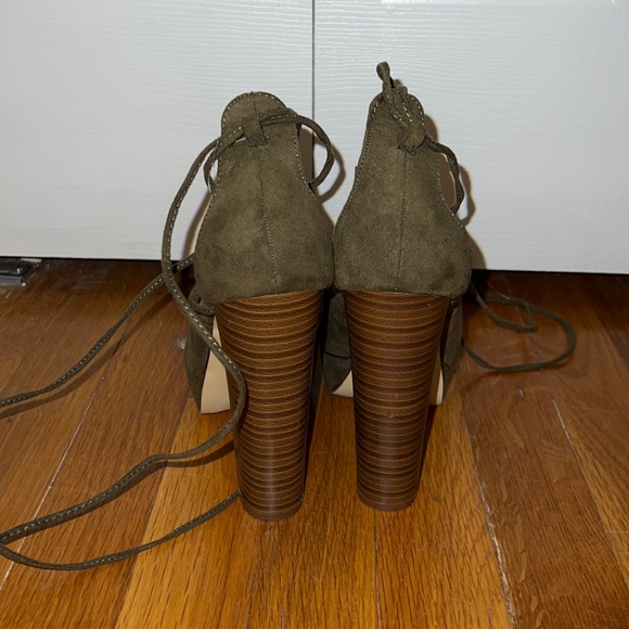 Green Platform Chunky Heel Shoes - Picture 4 of 7